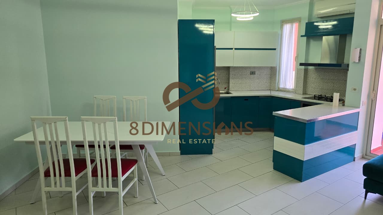 Jepet me qera Apartament 2+1+2 Rruga Petro Nini, prane ish tregut elektrik D8242A-278