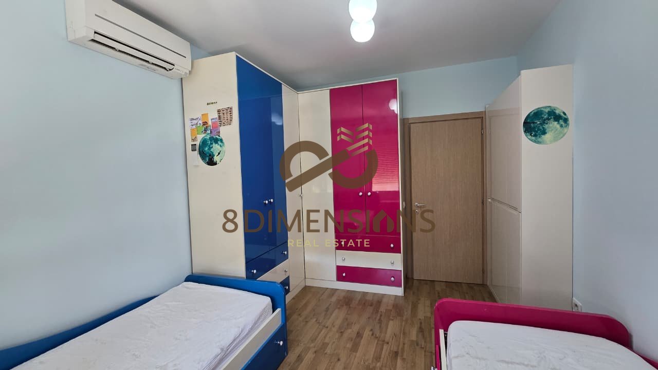 Jepet me qera Apartament 2+1+2 Rruga Petro Nini, prane ish tregut elektrik D8242A-278