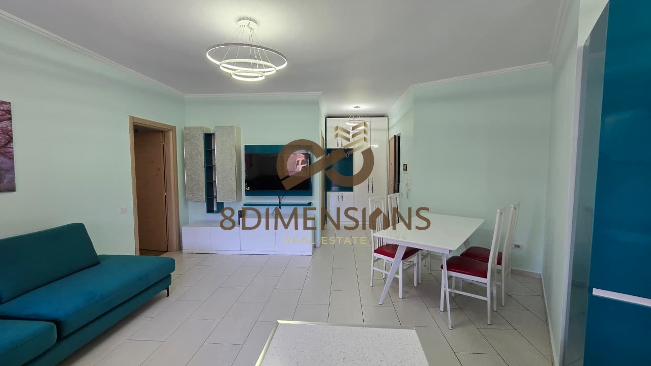 Jepet me qera Apartament 2+1+2 Rruga Petro Nini, prane ish tregut elektrik D8242A-278