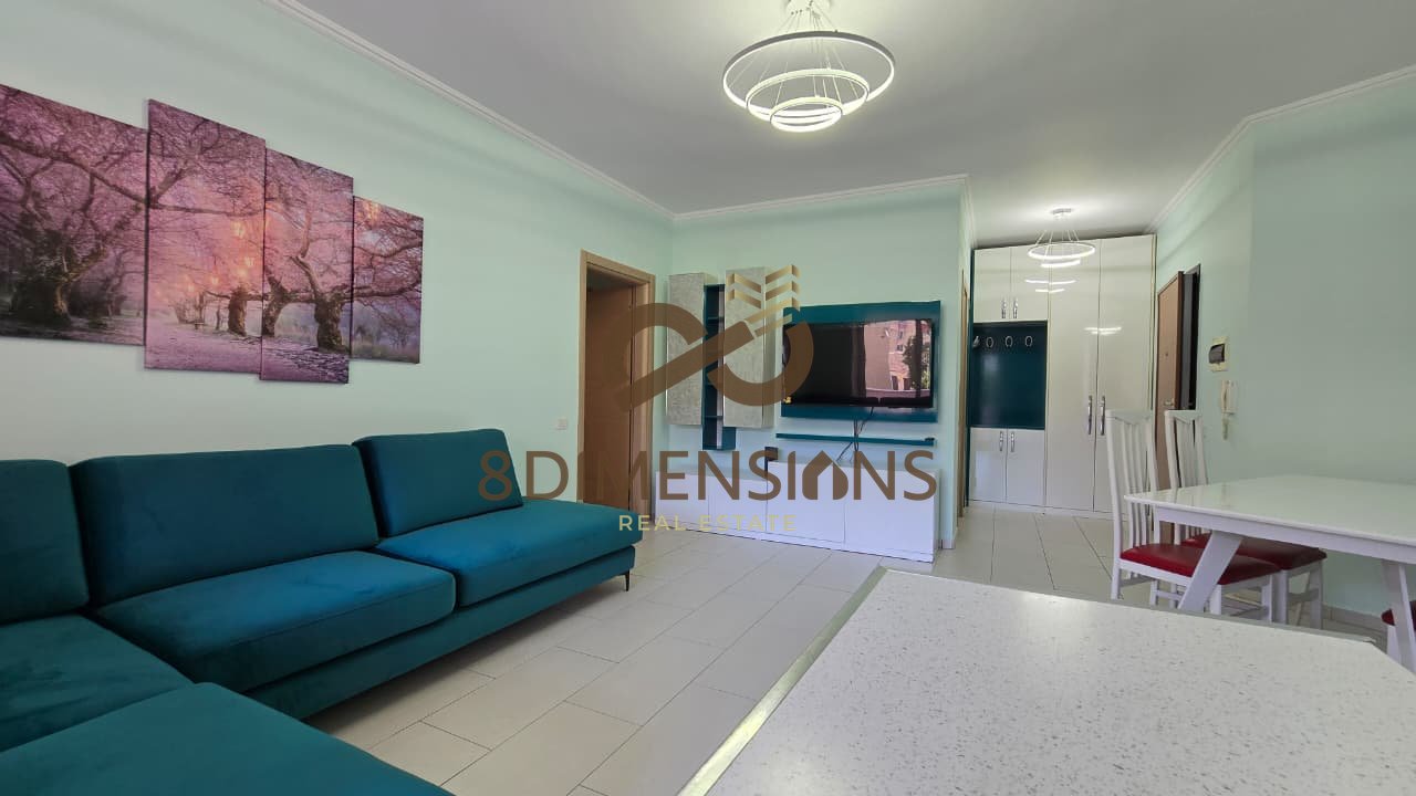 Jepet me qera Apartament 2+1+2 Rruga Petro Nini, prane ish tregut elektrik D8242A-278