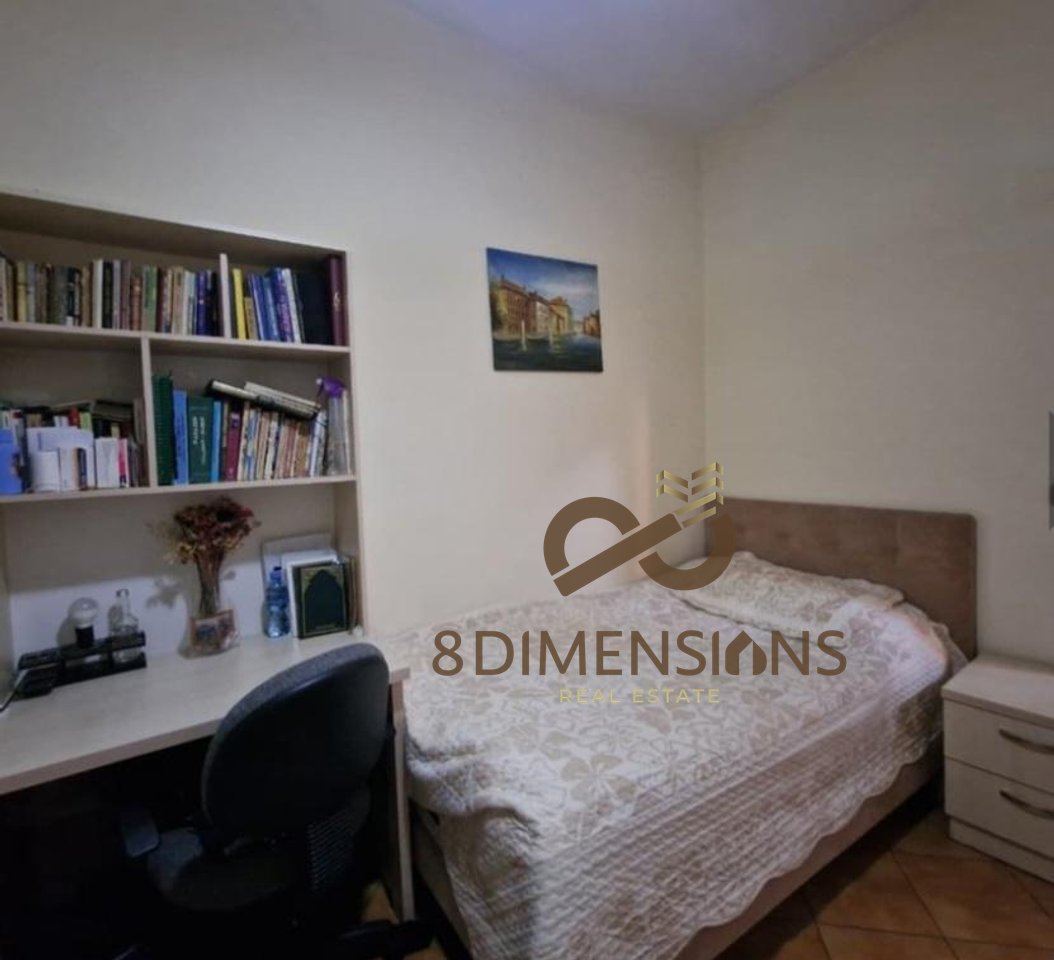JEPET APARTAMENT 2+1+2 ME QERA PRANE SHALLVAREVE