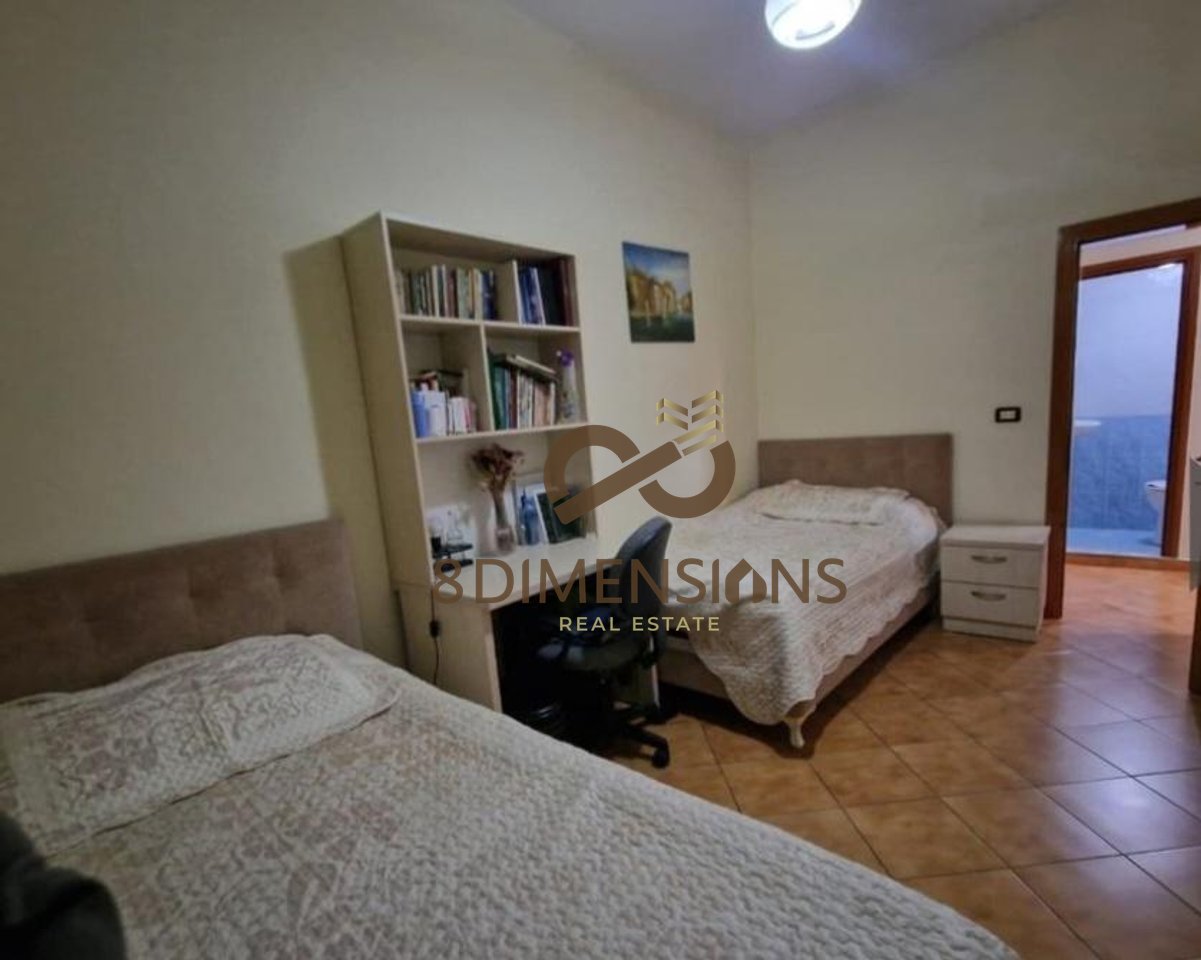 JEPET APARTAMENT 2+1+2 ME QERA PRANE SHALLVAREVE