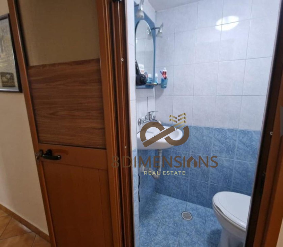 JEPET APARTAMENT 2+1+2 ME QERA PRANE SHALLVAREVE