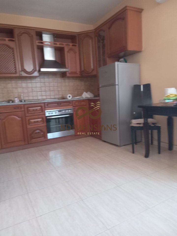 Jepet me qera Apartament 2+1 tek Rruga e Kavajes prane Zgara e Tirones 2  (D8241A-293)