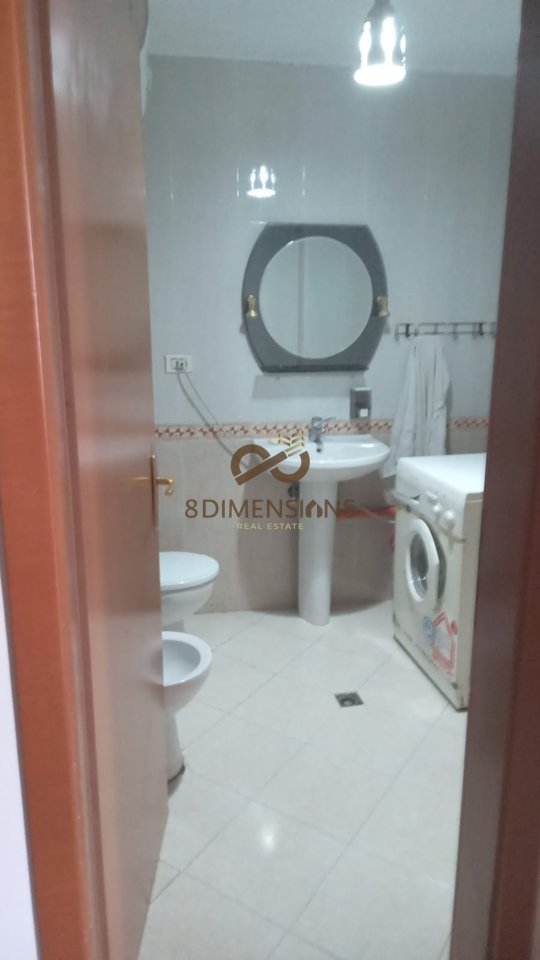Jepet me qera Apartament 2+1 tek Rruga e Kavajes prane Zgara e Tirones 2  (D8241A-293)