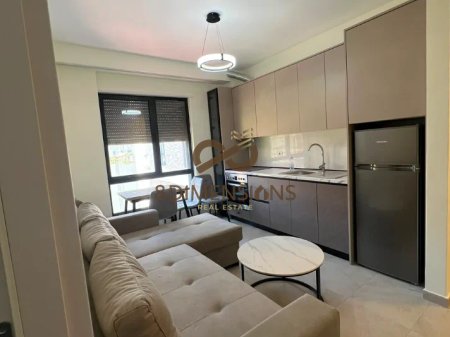 Jepen me qera 2 apartamente 1+1 Selvi, pranë Vila Gold & Black Diamond Hotel (D8241A-295)