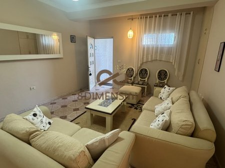 Apartament 3+1+2 Tualete 100m larg rrethit te Saukut D8243A-29