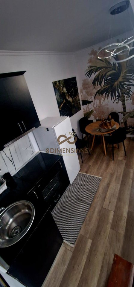 Duplex me qera tek rr.Barrikadave - Ish Stacioni Trenit D8241A-296