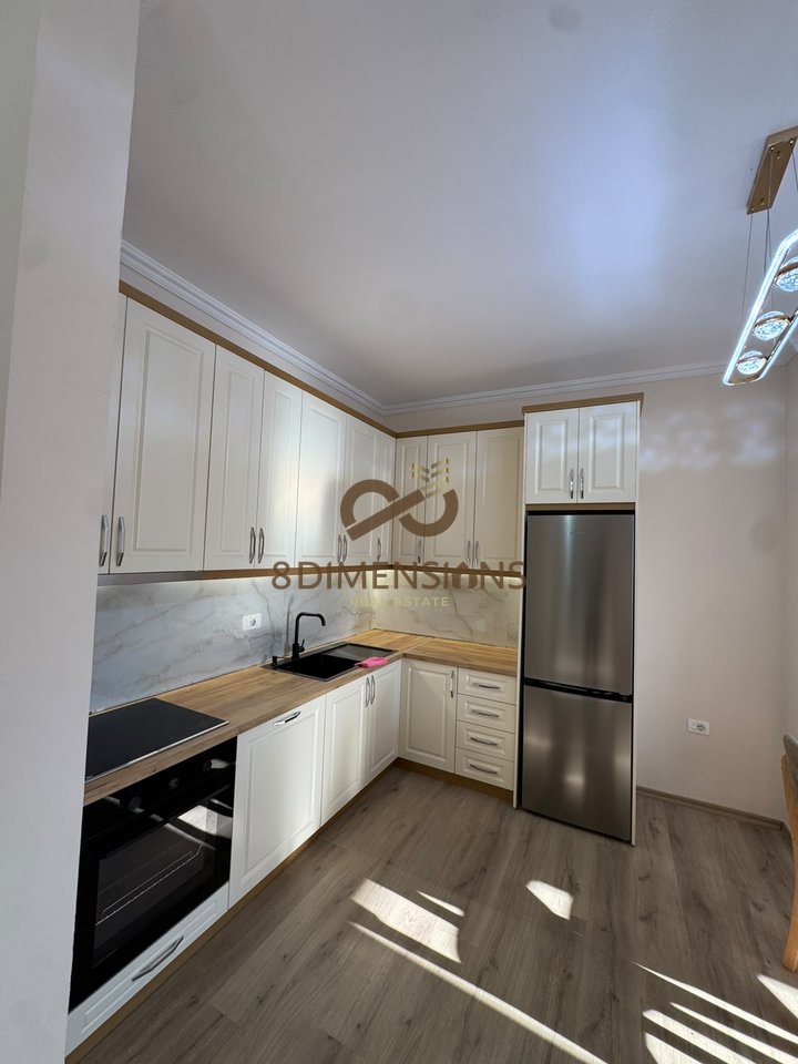 Jepet me qera Apartament 1+1 Te 5 Maj prane Concord Center, ne Tirane (ID D8241A-299 )