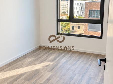 Jepet me qera Apartament 2+1 tek 5 Maj-prane Zgares 5 Maj D8242A-257
