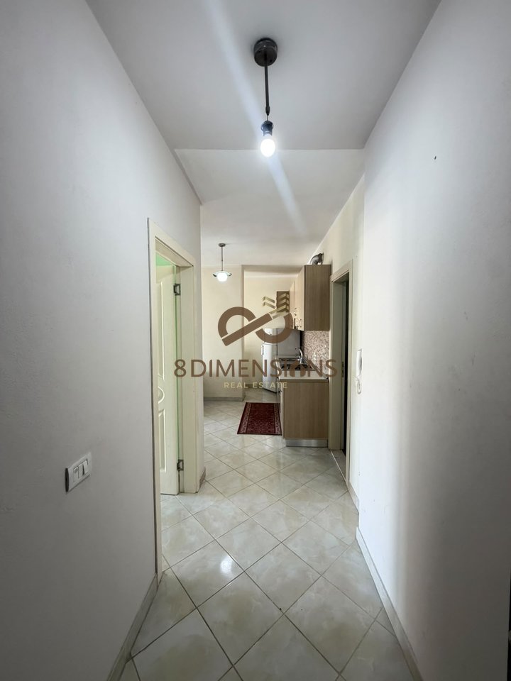 SHITET APARTAMENT 1+1 NE KINOSTUDIO PRANE MINISTRISE SE KULTURES D8141A-144