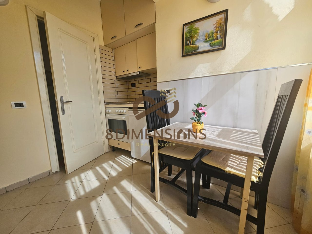 Apartament 1+1 me qera tek 5 Maj - Medrese D8241Z-76