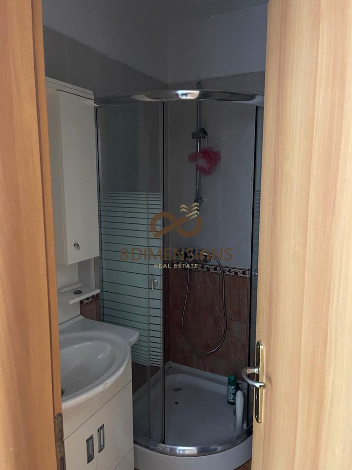 For rent Apartment 2+1+2 at Komuna e Parisit near Kika 3 Complex    (D8242A-294)