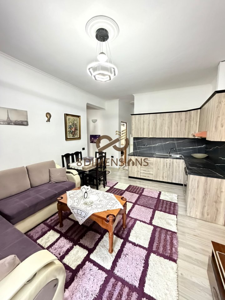 OKAZION Shitet apartament 2+1 ne Misto Mame prane Bar Ciao (D8142A-161)