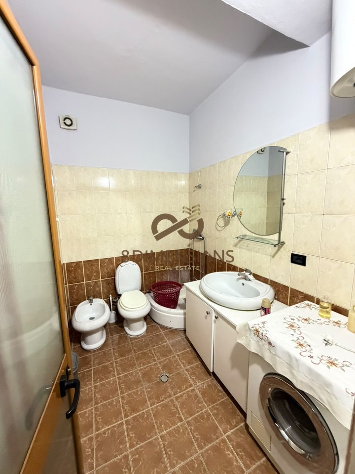 OKAZION Shitet apartament 2+1 ne Misto Mame prane Bar Ciao (D8142A-161)