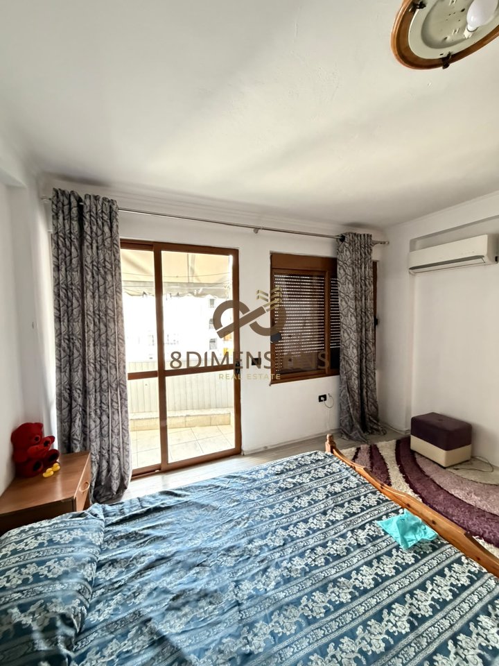 OKAZION Shitet apartament 2+1 ne Misto Mame prane Bar Ciao (D8142A-161)