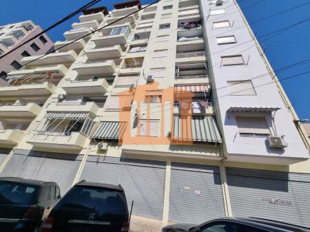 DYQAN TEK LAGJIA 12 DURRES, PER SHITJE !