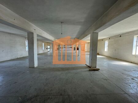 STORE IN SKZET DURRES FOR RENT!