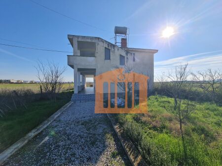 CASA CON 13200m2 DI TERRENO IN VENDITA A FLAKE, DURAZZO!