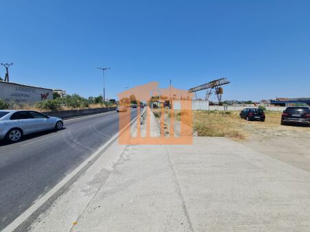 TOKE NE UNAZEN E DURRESIT PER SHITJE !