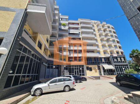 MINI HOTEL NE PLAZH PER SHITJE !