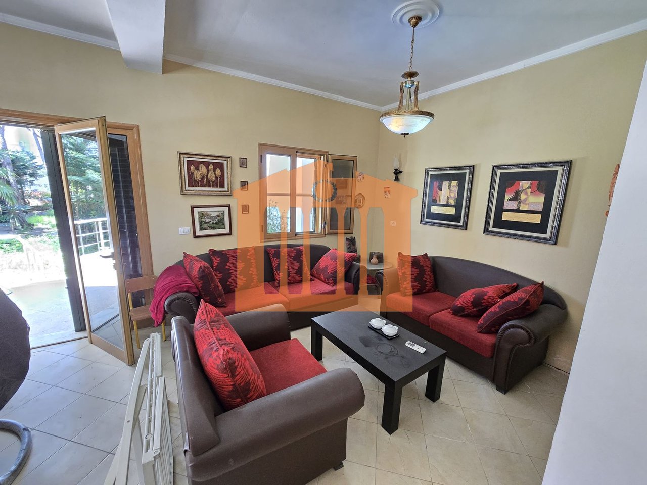 VILE  TRE KATESHE NE KOMPLEKSIN  "DIELL" NE  QERRET, ME QIRA!