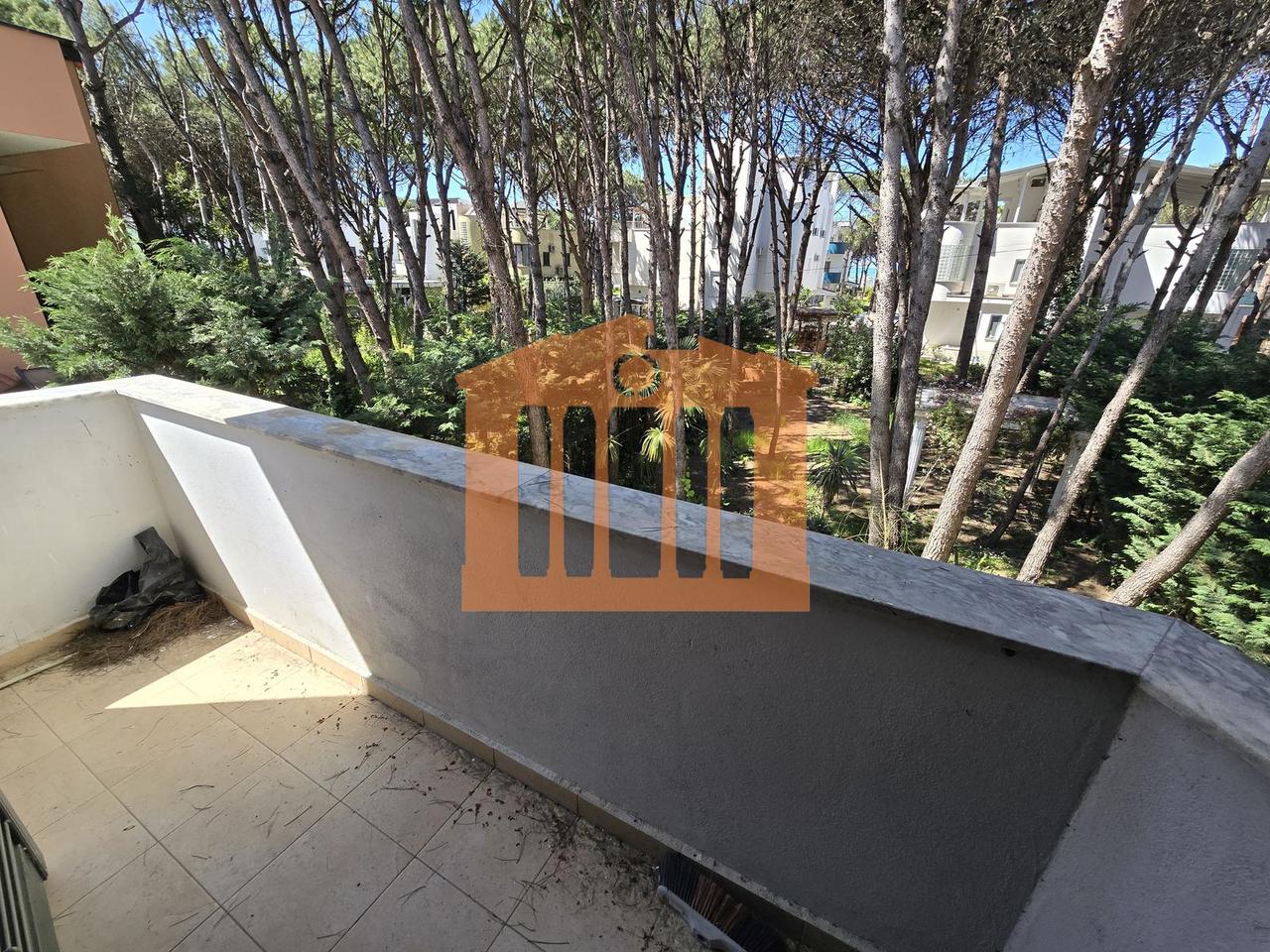 VILE  TRE KATESHE NE KOMPLEKSIN  "DIELL" NE  QERRET, ME QIRA!