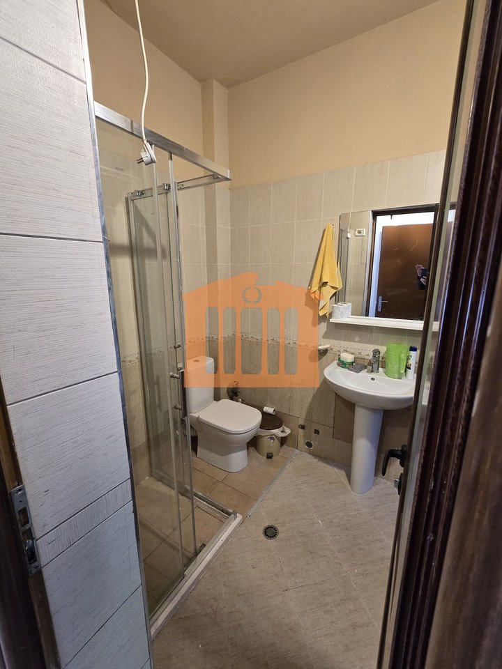 VILE  TRE KATESHE NE KOMPLEKSIN  "DIELL" NE  QERRET, ME QIRA!