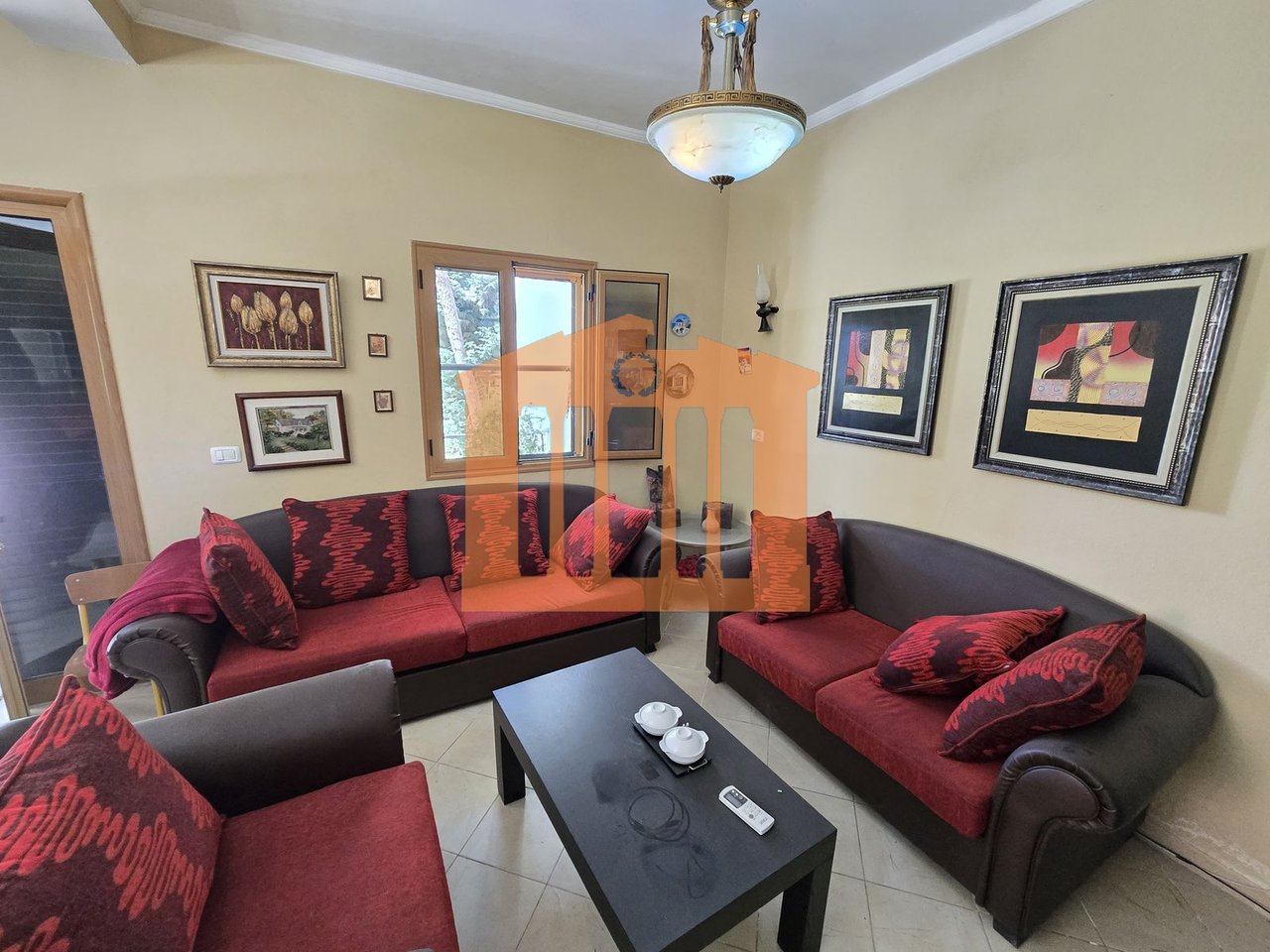 VILE  TRE KATESHE NE KOMPLEKSIN  "DIELL" NE  QERRET, ME QIRA!