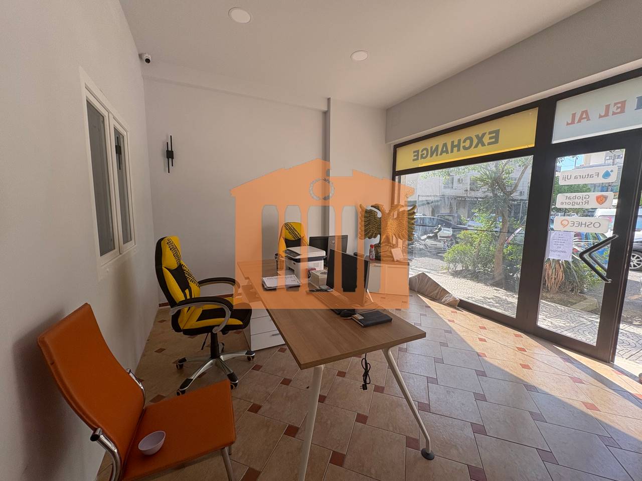 AMBIENT BIZNESI TE "STACIONI I TRENIT"-DURRES, PER SHITJE!