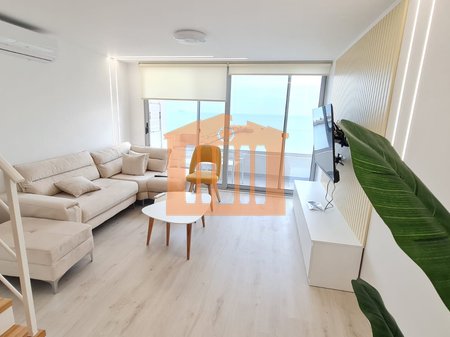 DUPLEX CON VISTA MARE SULLA SPIAGGIA IN VENDITA!