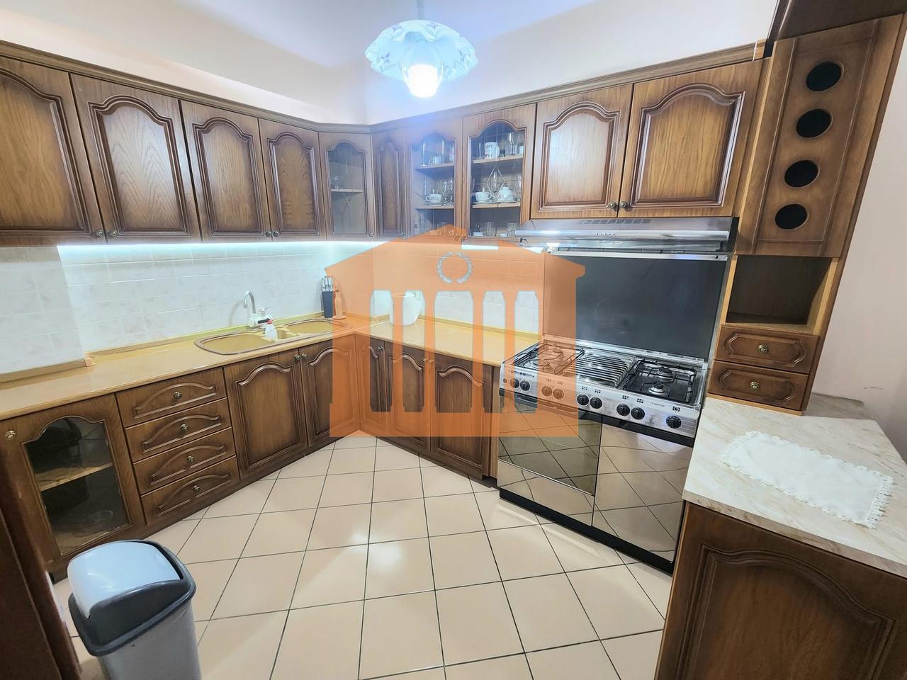 APPARTAMENTO 2+1+GARAGE A GOLEM, IN VENDITA!