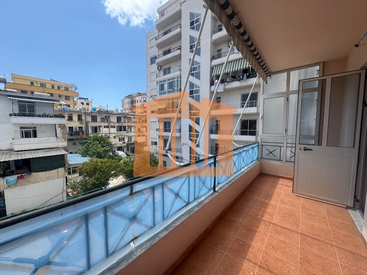 APARTAMENT 2+1+2 NE PLAZH ILIRIA,DURRES PER QIRA !