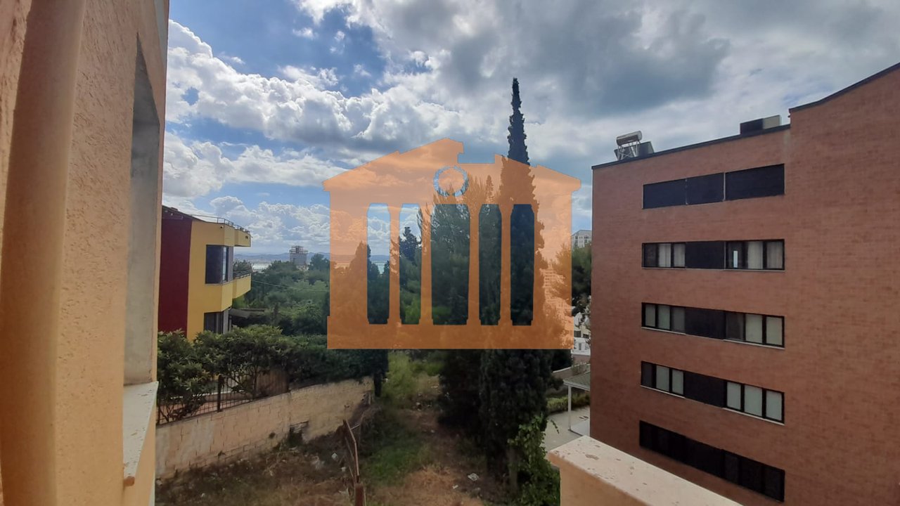 APPARTAMENTO 2+1 A VILA E ZOGUT, DURAZZO IN VENDITA!