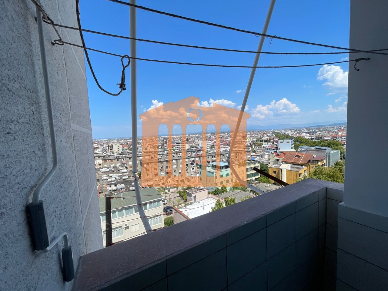 APARTAMENT 2+1 TE ISH URT,DURRES PER QIRA!