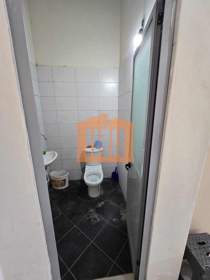 AMBIENT BIZNESI NE PLAZH PER SHITJE !