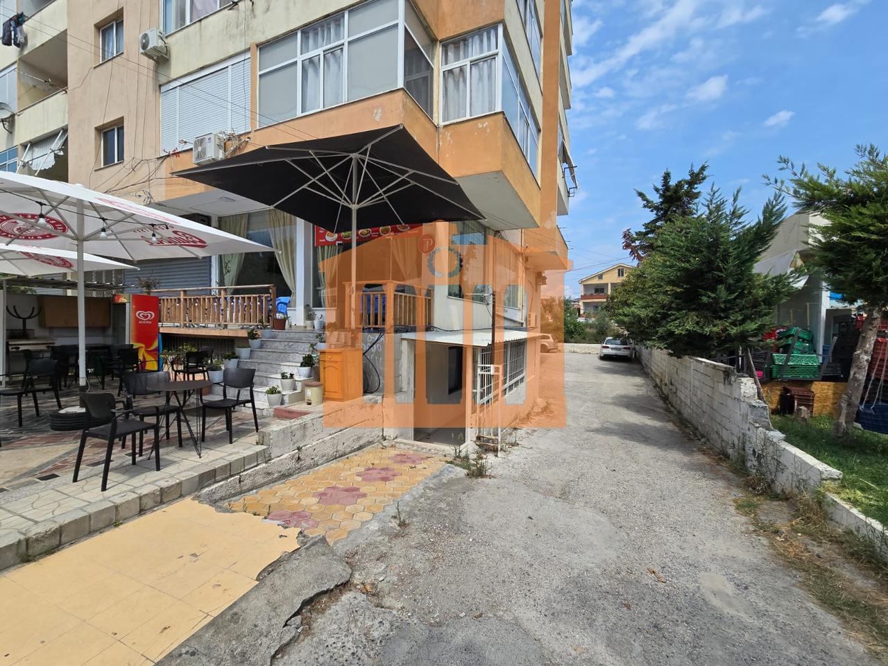 GARAGE E RITORNO ALL'APPARTAMENTO SULLA SPIAGGIA IN VENDITA!