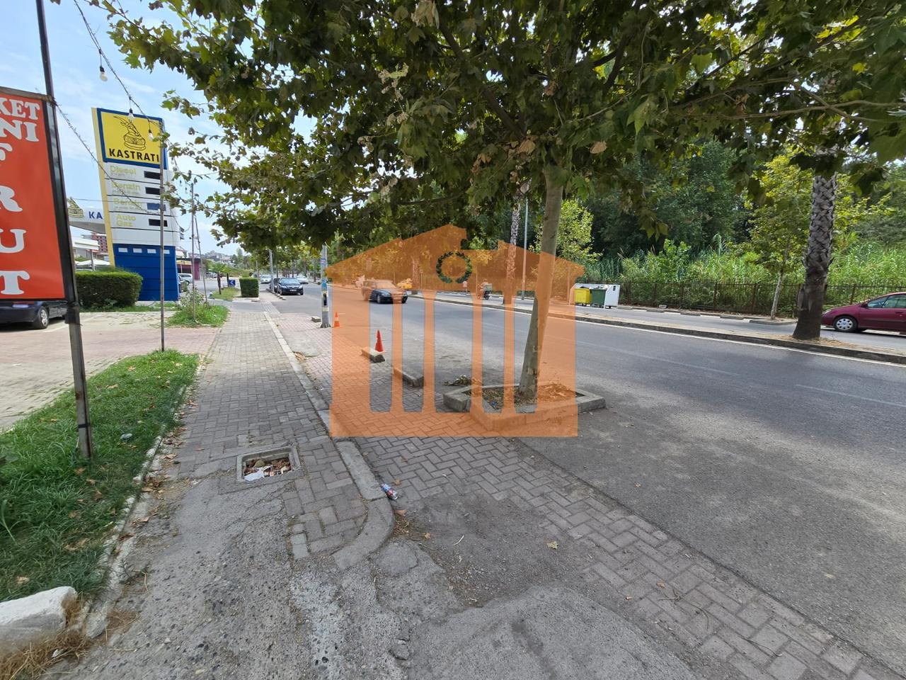 GARAGE E RITORNO ALL'APPARTAMENTO SULLA SPIAGGIA IN VENDITA!