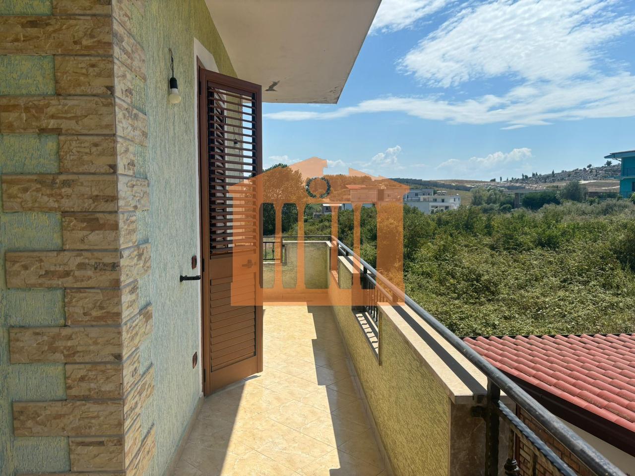 A 3-STOREY VILLA IN SPITAL FOR RENT!