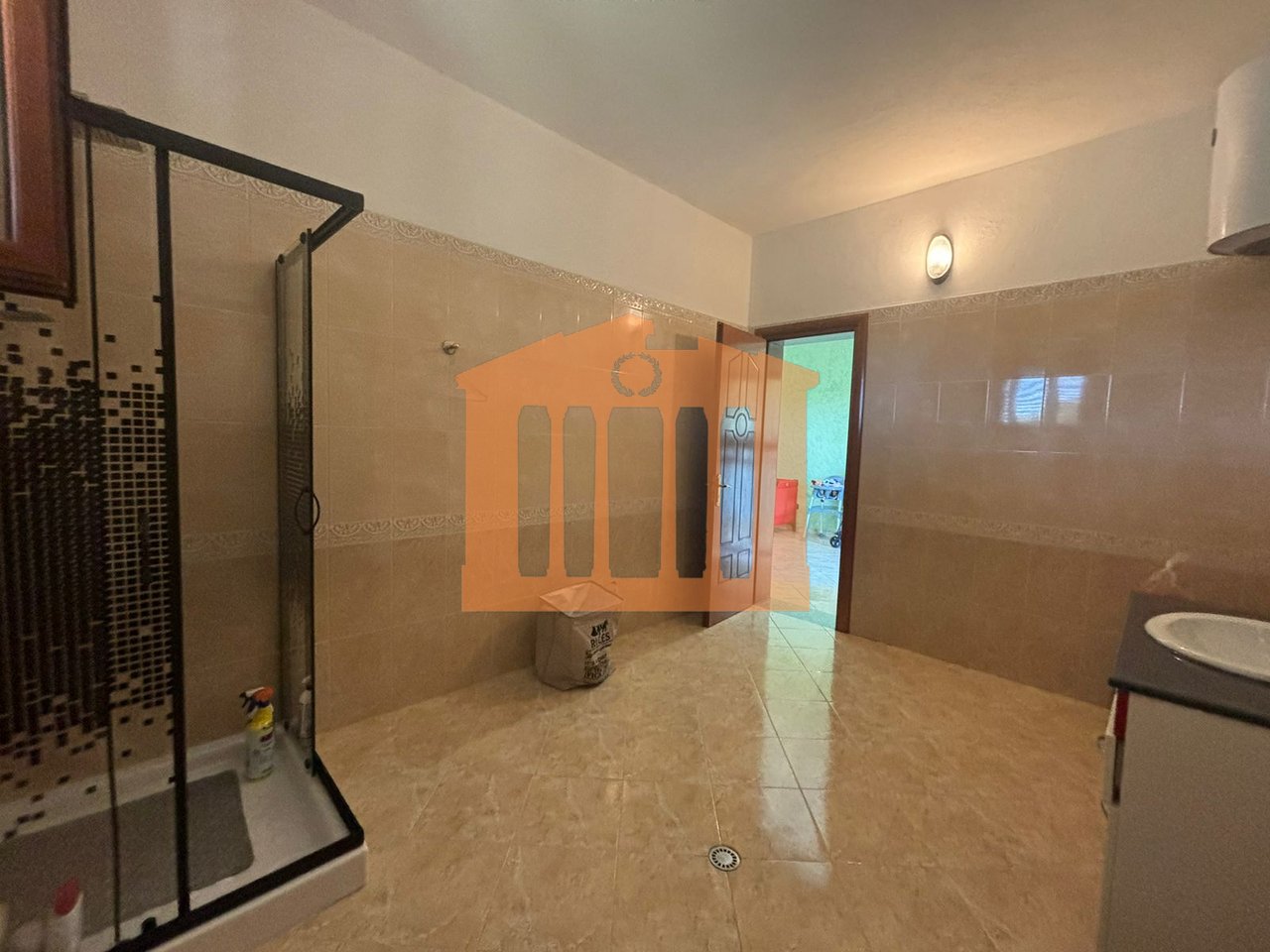 A 3-STOREY VILLA IN SPITAL FOR RENT!