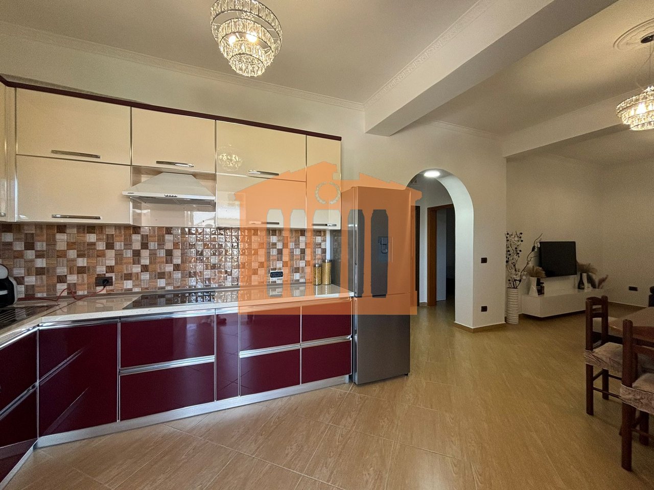 3 PIANI DI CANTINA DI UNA VILLA A SPITALL, IN AFFITTO!