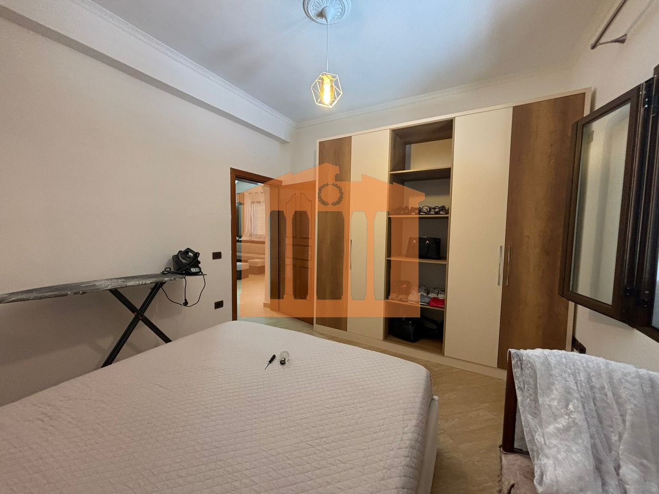 3 PIANI DI CANTINA DI UNA VILLA A SPITALL, IN AFFITTO!