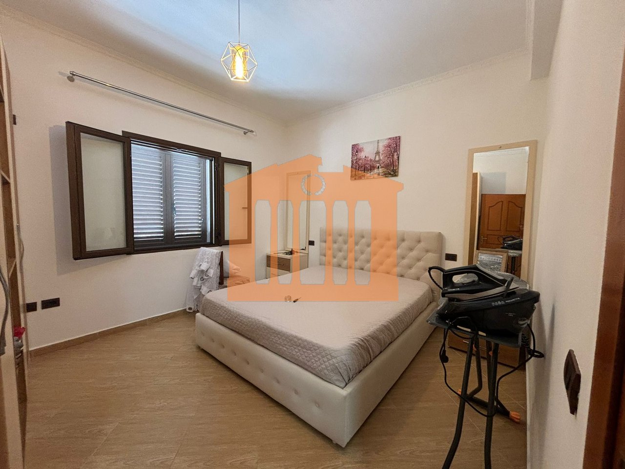3 PIANI DI CANTINA DI UNA VILLA A SPITALL, IN AFFITTO!