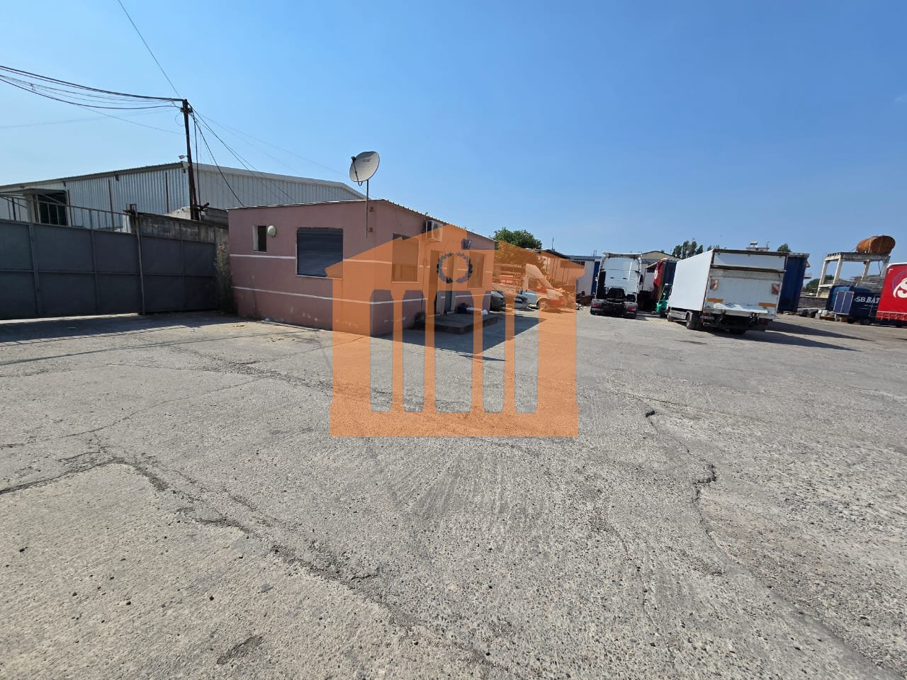 LOCALE 3500m2 IN AFFITTO A SHKOZET!