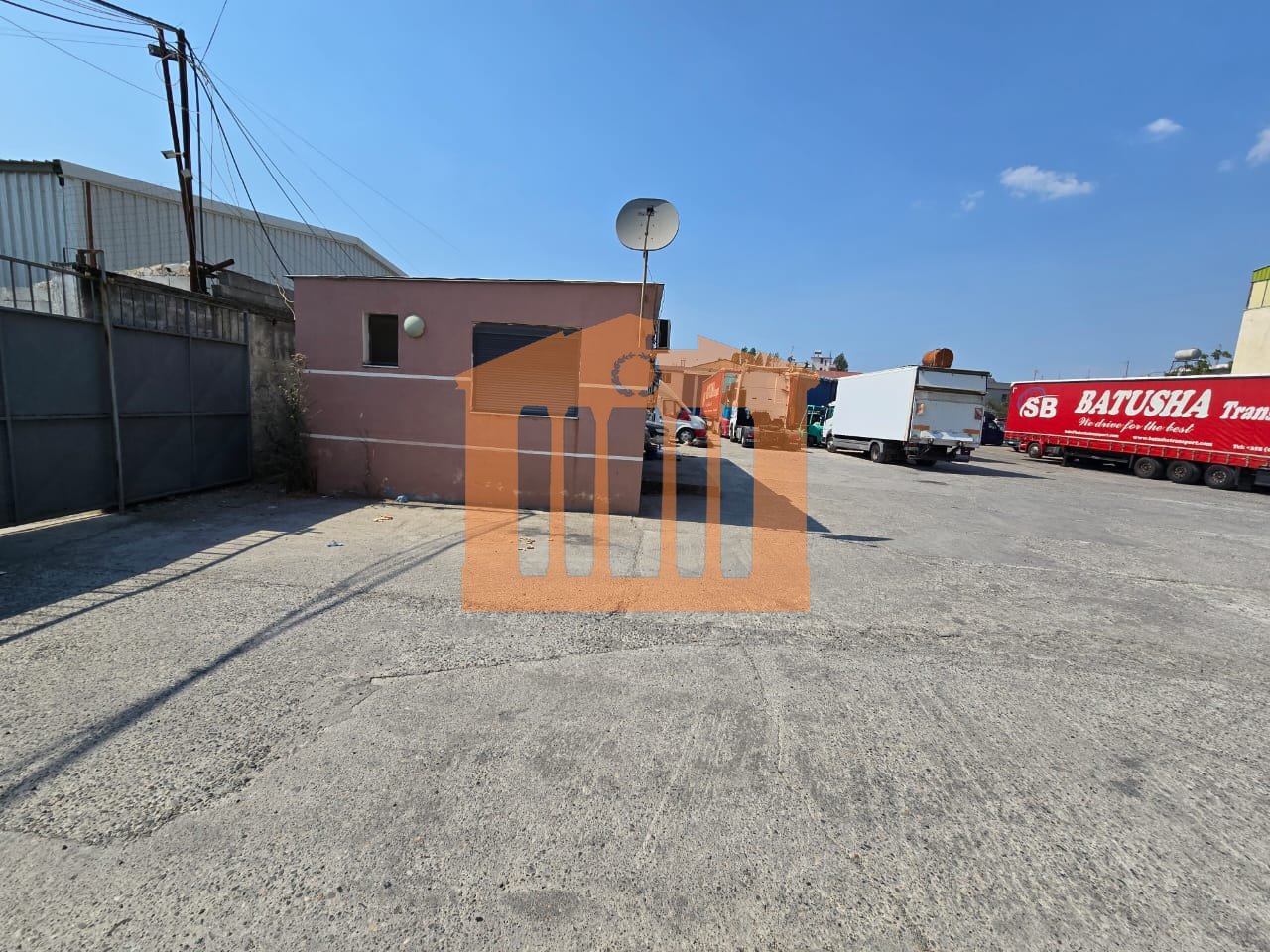 LOCALE 3500m2 IN AFFITTO A SHKOZET!