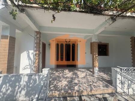 CASA PRIVATA CON TERRENO VICINO ALLA CROCE ROSSA A DURAZZO, IN VENDITA!