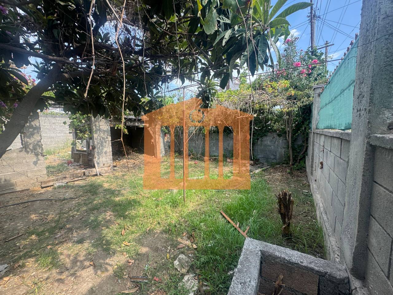 CASA PRIVATA CON TERRENO VICINO ALLA CROCE ROSSA A DURAZZO, IN VENDITA!