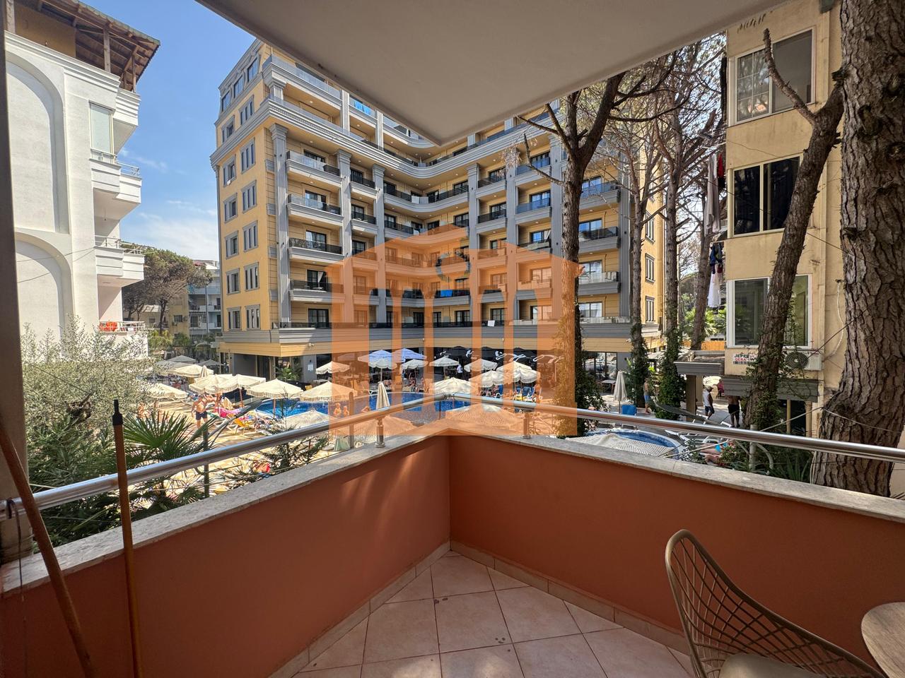APARTAMENT 1+1 NE MAL TE ROBIT, PER SHITJE !