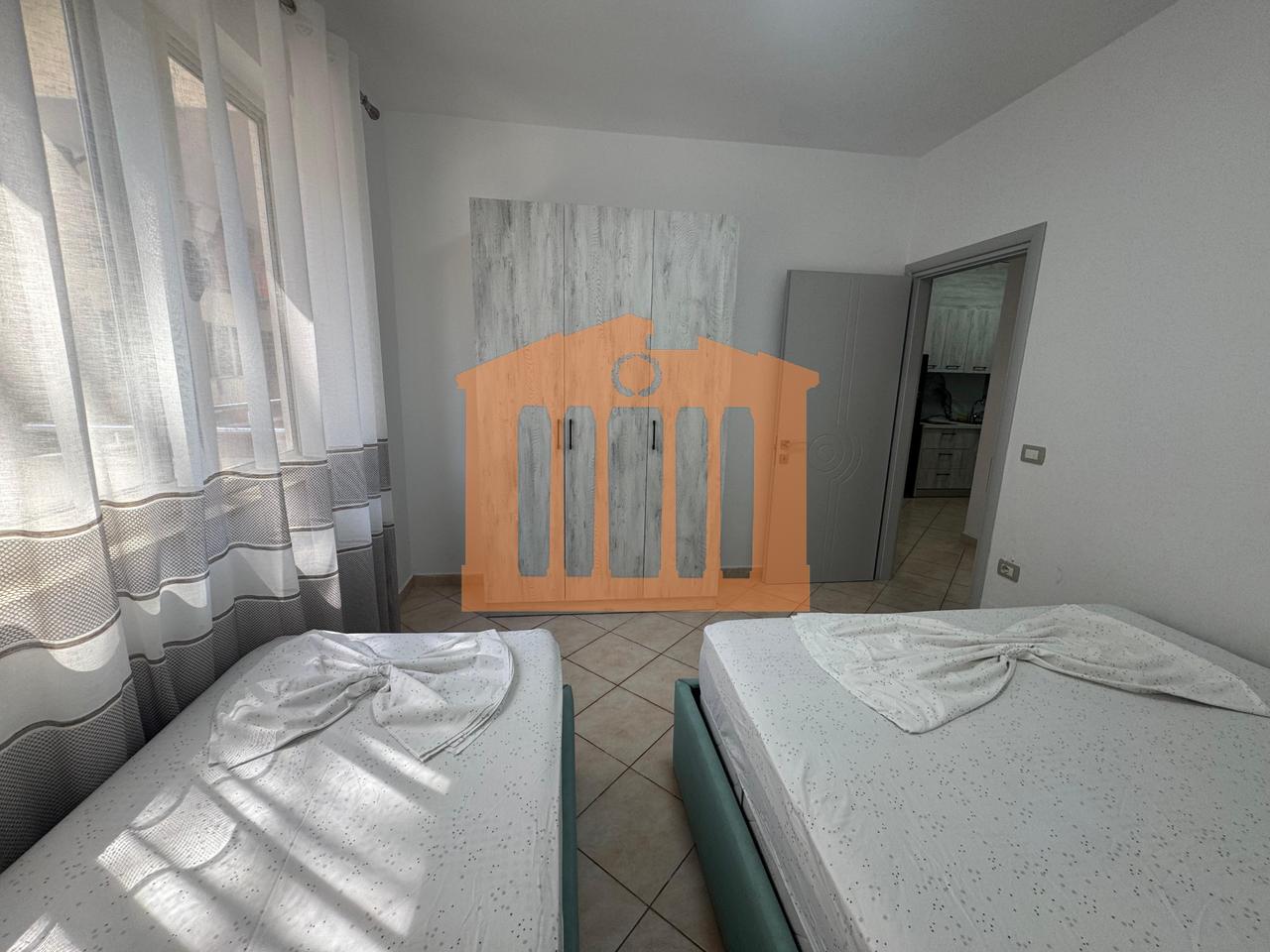 APARTAMENT 1+1 NE MAL TE ROBIT, PER SHITJE !