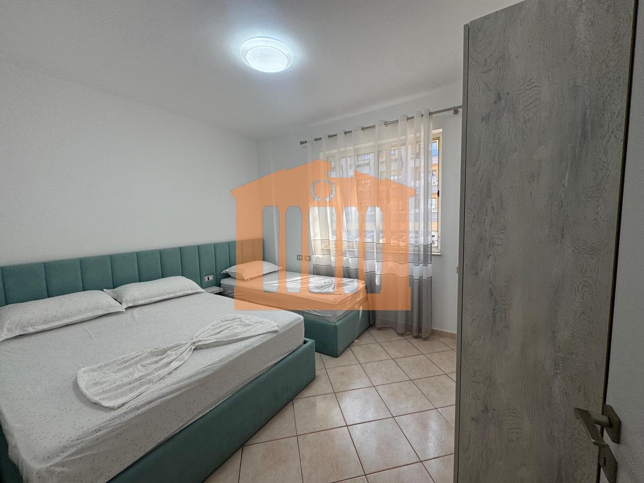 APARTAMENT 1+1 NE MAL TE ROBIT, PER SHITJE !